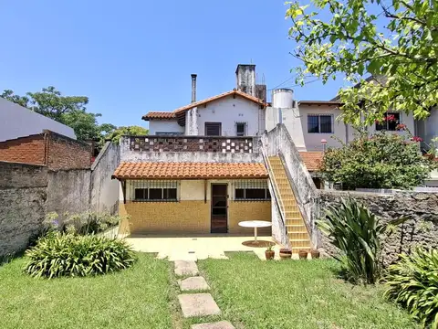 Casa en 2 plantas con gran jardin-en venta