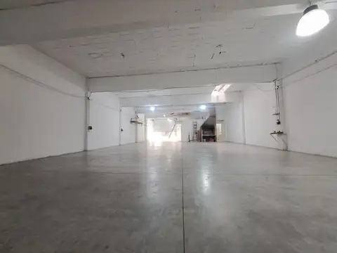 Venta galpon Garay y Mexico