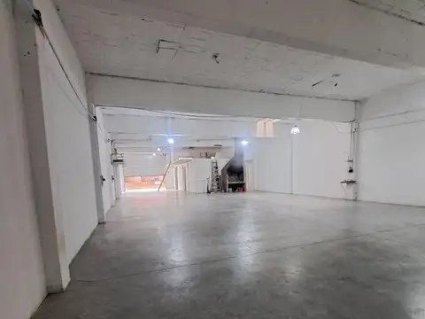 Venta galpon Garay y Mexico