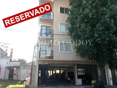 Departamento 1 Ambiente con cochera cubierta ideal inversion - Moron