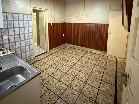 Casa 3 ambientes con 1 baño