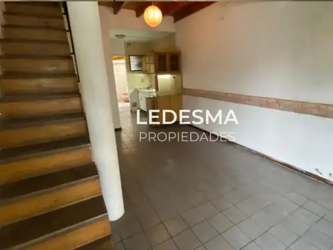 Casa 2 ambientes con 1 baño