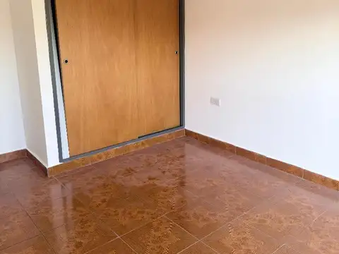 Departamento en Alquiler en Villa Luzuriaga, $ 600.000
