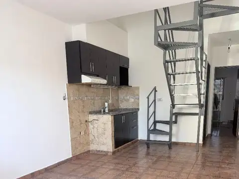 Del Campillo 2450 , Piso 1