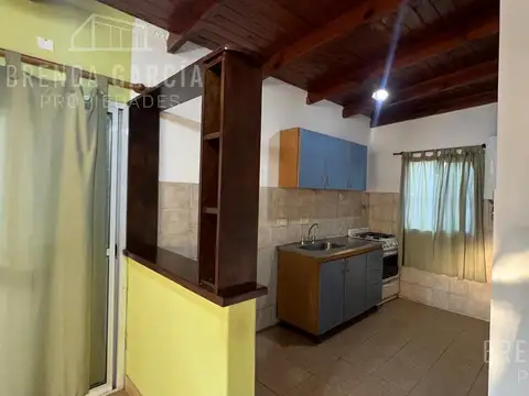 Casa en Alquiler con 1 cochera