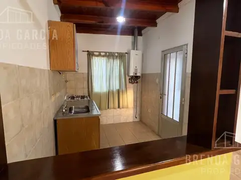 Casa 3 ambientes con 1 baño
