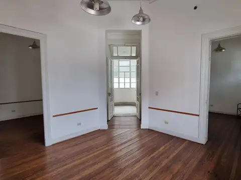 Venta. Departamento 4 Ambientes. Balvanera.