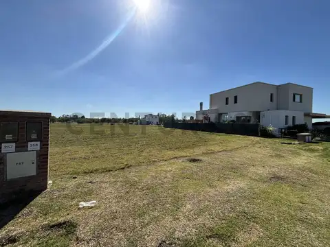 VENTA Lote 600 m² CENTRAL en Village Joven – Bella Vista – Excelente ubicación