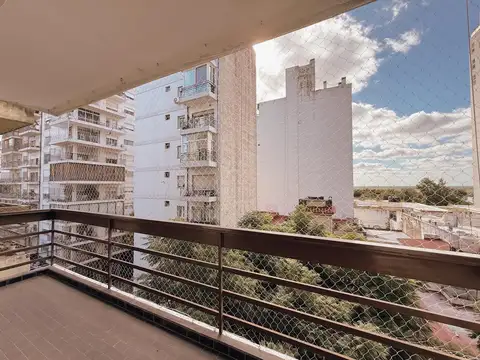 Departamento en Alquiler en Centro, $ 650.000
