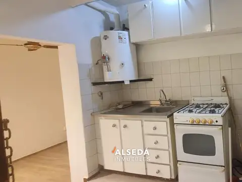 Departamento en Alquiler en Echesortu, $ 350.000