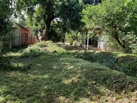 (V557) Amplio terreno sobre Avenida en Garupá