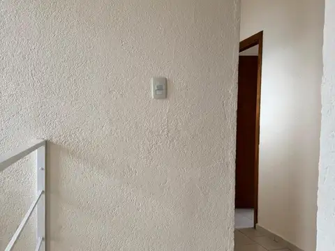 Depto Tipo Casa 4 ambientes con 2 baños