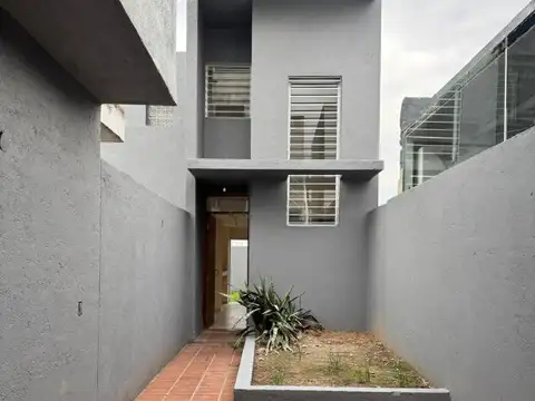 DUPLEX EN VENTA - 3 DORM - JARDINES DE LOS BV