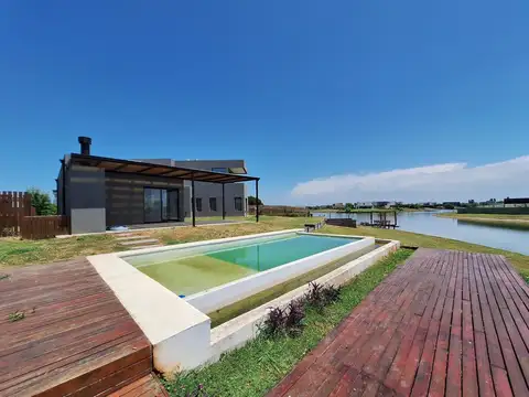 CASA EN VENTA - SAN SEBASTIAN A LA LAGUNA