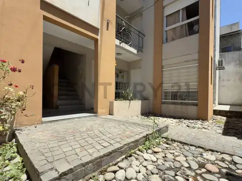 VENTA MONOAMBIENTE MORON CENTRO a pasos Universidad de Moron