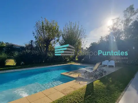 Casa en Venta con 2 cocheras