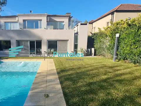 Casa 5 ambientes con 4 baños