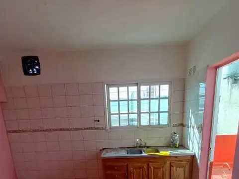 DEPARTAMENTO 3 AMB. TIPO CASA P.A. AL FRENTE