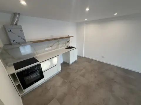 Departamento en Alquiler en Villa Luro, $ 750.000