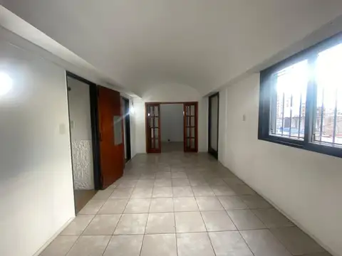 Oficina en Alquiler en San Justo, $ 800.000
