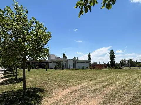 Terreno en Venta de 879,0 m2