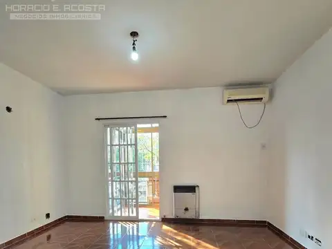 Depto Tipo Casa en Alquiler de 2 dormitorios