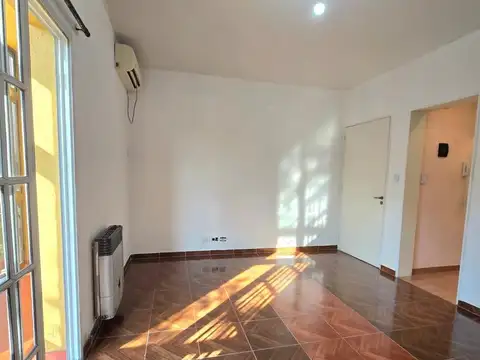 Depto Tipo Casa en Alquiler en Barrio Parque San Martin, $ 620.000