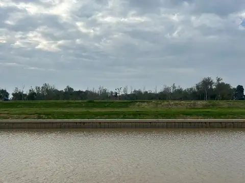 Terreno en Venta de 911,0 m2