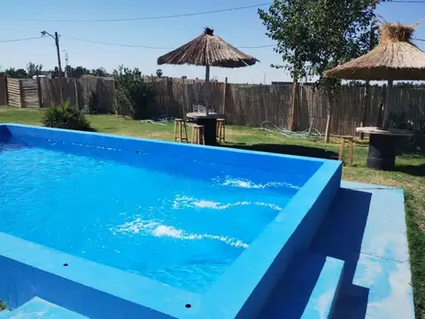 Casa 4 ambientes con 2 baños