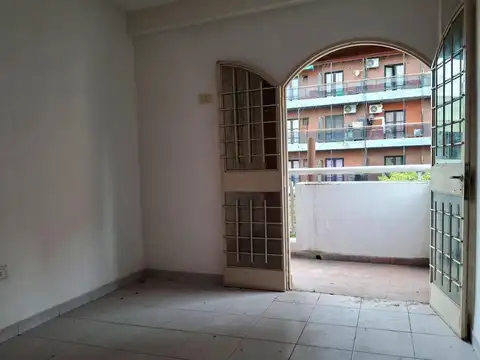 General Paz 256 , Piso 2