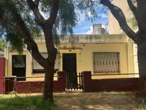 PH en venta - 2 Dormitorios 1 Baño - Ituzaingó