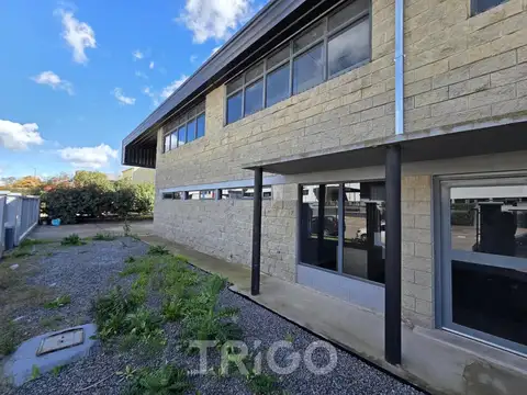 Galpon en Alquiler 30  mts Fondo