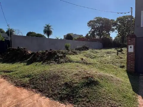 Av. Kolping casi Centenario