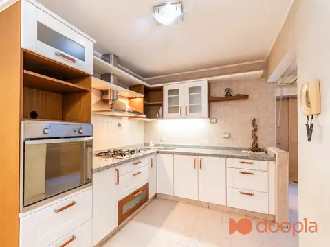 VENTA DEPARTAMENTO 3 AMBIENTES CON DEPENDENCIA FLORES BALCON BAULERA