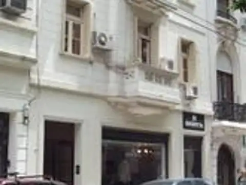 Departamento de 4 ambientes + dependencias, apto profesional