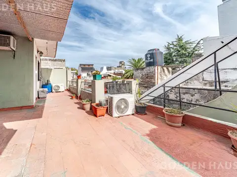 PH 5 ambientes con terraza y sin expensas en Liniers NO APTO CREDITO