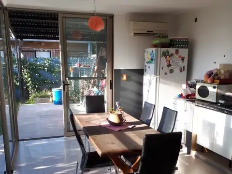 Casa 6 ambientes con 3 baños