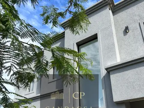 Casa 4 ambientes con 4 baños