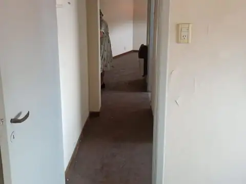 VENTA DEPARTAMENTO 2AMB BURZACO - COCHERA