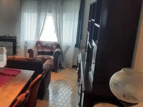 Vendo departamento de 4 ambientes zona centro.