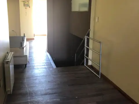 CASA 4 DORMITORIOS CON PARQUE Y PILETA - 8,66  X 52.55  APTO CREDITO