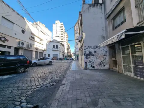 Local comercial / oficina en venta de 12m2 en Maipu 500
