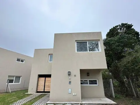 Casa en venta 4 ambientes Barrio Cerrado La Nazarena