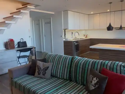 Depto Tipo Casa 4 ambientes con 2 baños