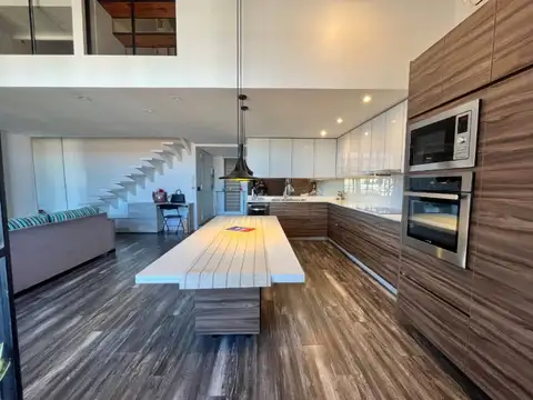 Depto Tipo Casa en Alquiler de 3 dormitorios