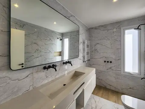 Casa 7 ambientes con 3 baños