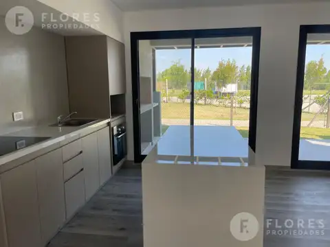 Departamento en venta, 4 ambientes, 3 dormitorios, 2 baños, jardin con parrilla, Nordelta, Town Kiri