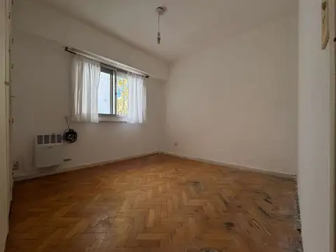 Dpto 2 amb en venta Vicente Lopez 1ºpiso escalera