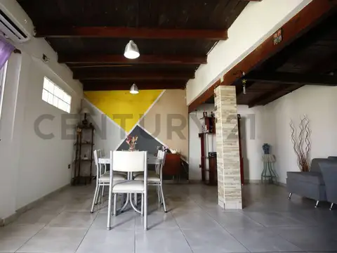 Casa en Venta con 1 cochera