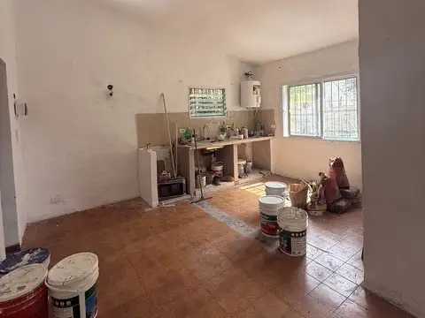 Casa 3 ambientes con 1 baño